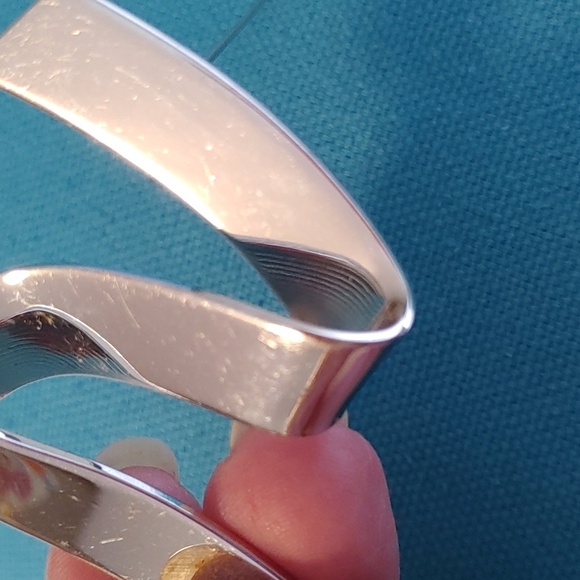 Vintage signed Monet Silver Tone Ribbon, Zig Zag Brooch - Picture 10 of 10